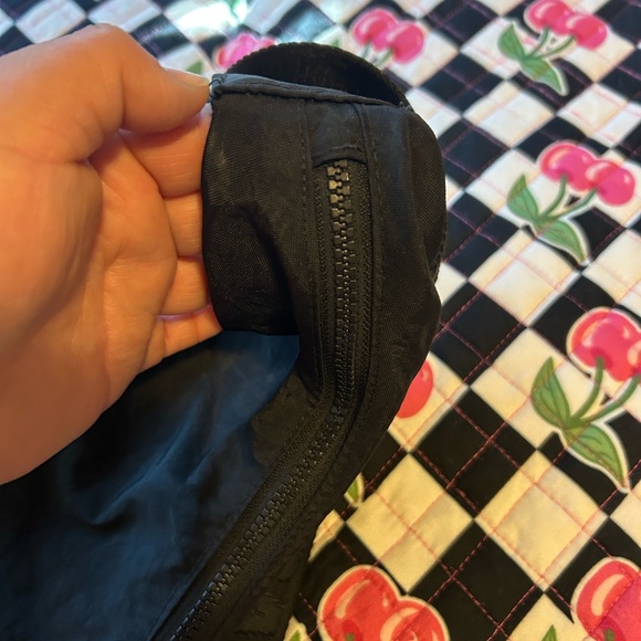 BAGGU medium Black Crossbody Bag - Picture 5 of 7